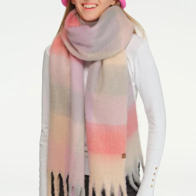 GRADIENT PLAID PLUSH SCARF