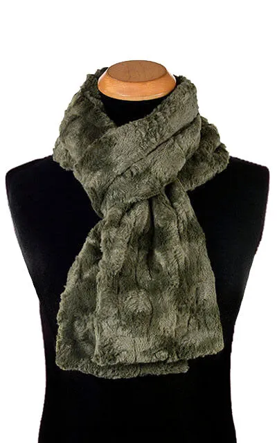 Men's Classic Scarf - Cuddly Faux Furs