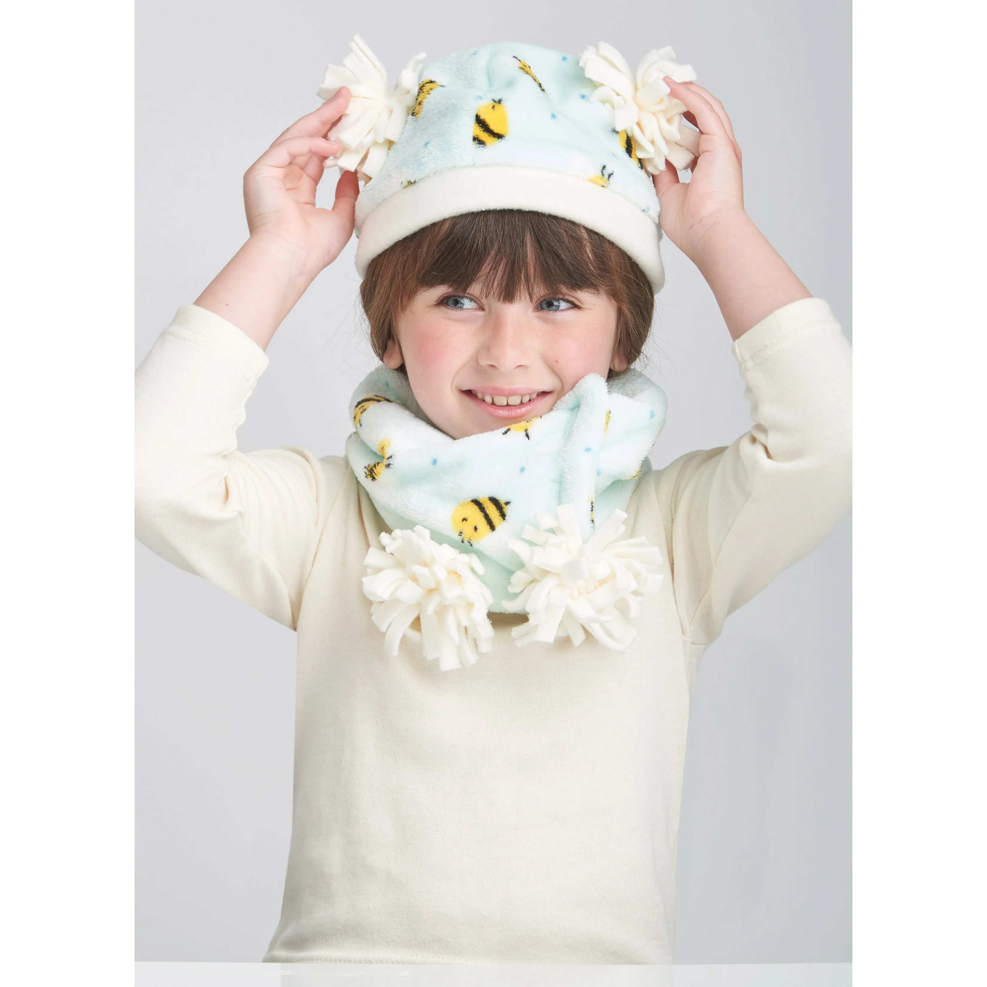 Simplicity pattern 9657 Children's Hats, Mittens and scarves